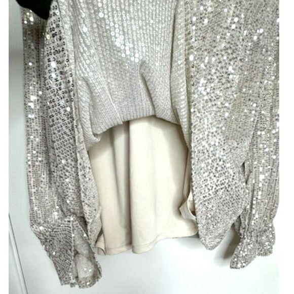 LANE BRYANT CHAMPAGNE TAUPE SEQUIN LONG SLEEVE TOP KEY HOLE BACK PLUS SIZE 26 - Picture 6 of 10